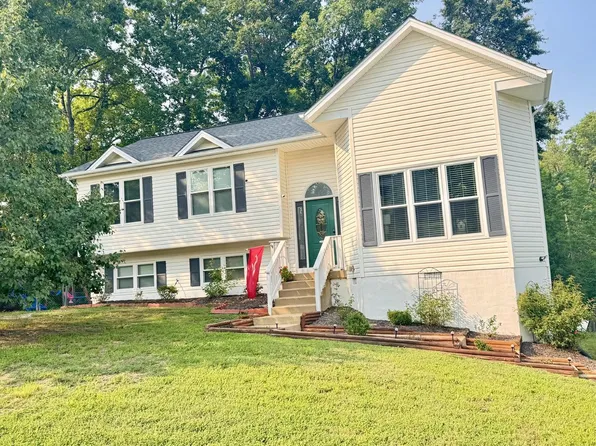 8719 Jenny Ln, Fredericksburg, VA 22407