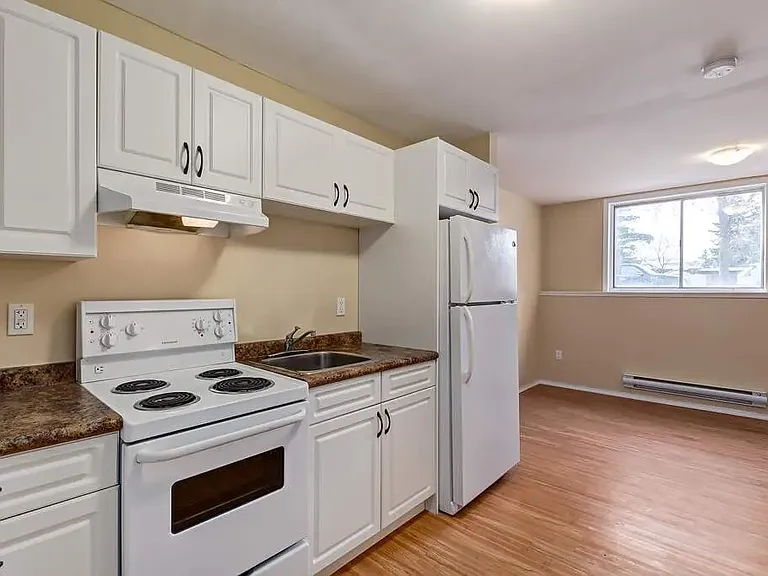 301 Bradbrooke Dr — Photo 16