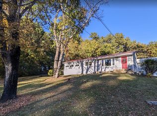 802 N Oakwood St, Rossville, GA 30741