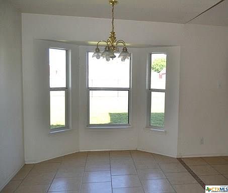 3rd image of 4403 Wade Dr