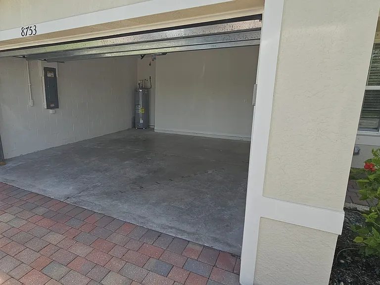 8753 Swell Brooks Ct — Photo 10