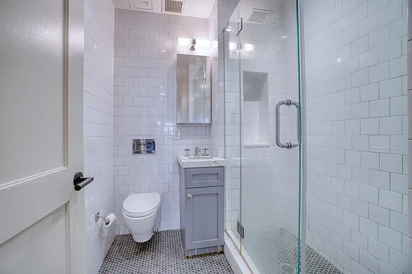 Rented by Serene Powers Real Estate LLC | media 18