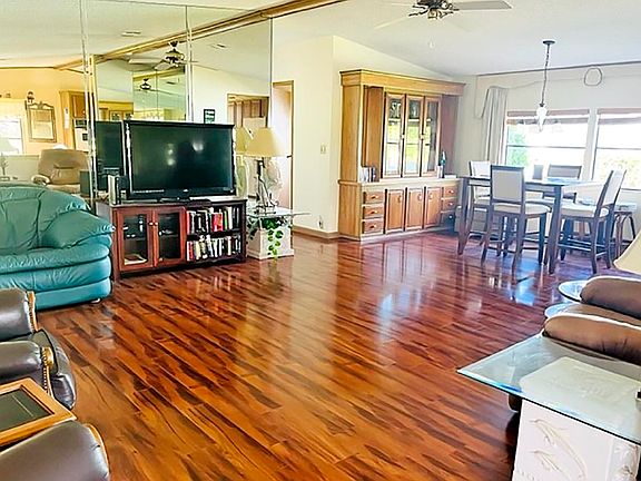 3rd image of 2232 Del Mar Dr #2232
