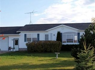 6820 Sunny Point Rd, Egg Harbor, WI 54209