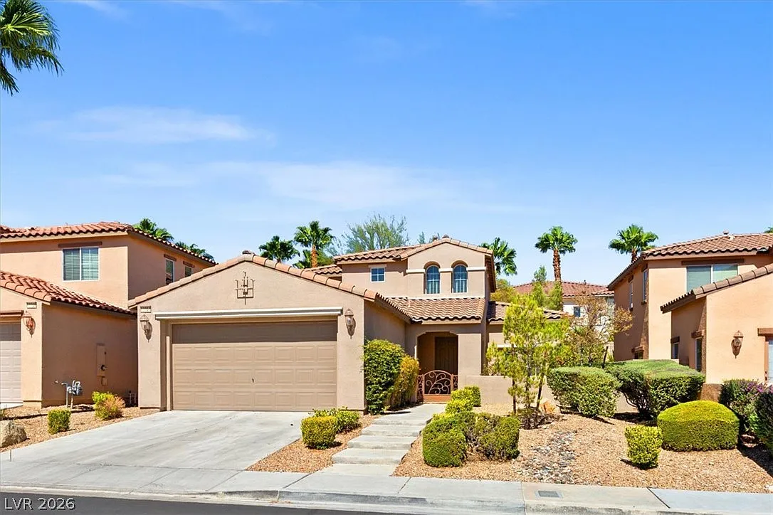 3 bed, 2.5 bath, 1975 sqft, $2,650 — Photo 2