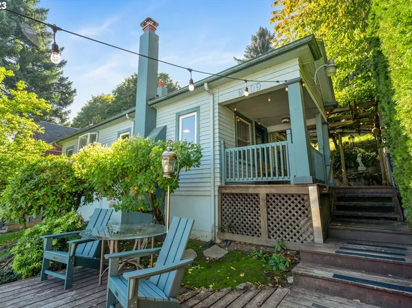 9909 NW Hoge Ave, Portland, OR 97231