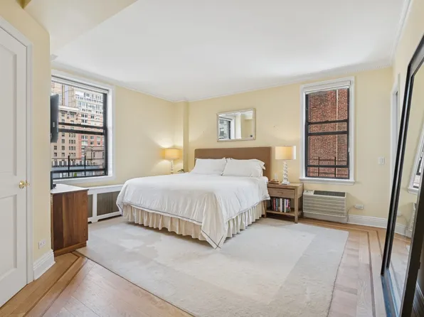 514 West End Avenue image 17 of 23