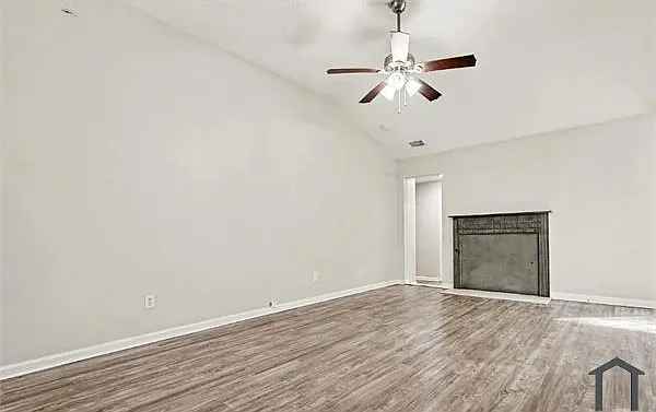 10418 Brawley Ln — Photo 4