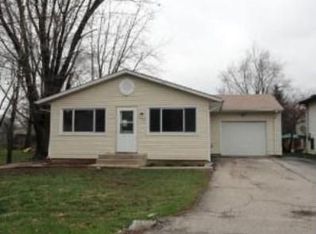 8410 Coral Rd, Wonder Lake, IL 60097