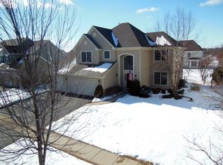 N592 Sounders Dr, Geneva, IL 60134