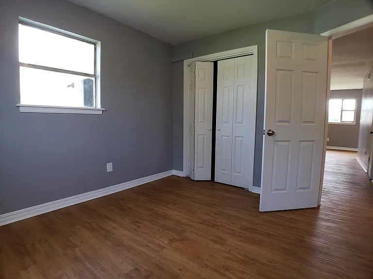 6108 SE 6th St — Photo 7