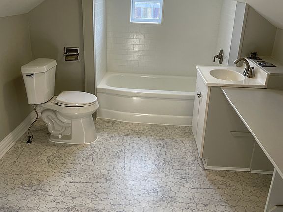 2nd image of 2800 Gerald Ave
