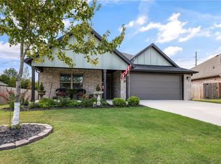 905 Hampton St, Springdale, AR 72762