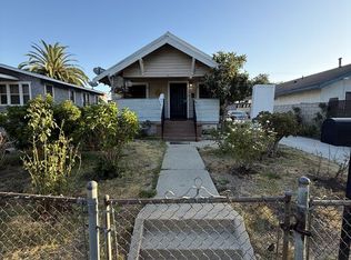 913 W 77th St, Los Angeles, CA 90044