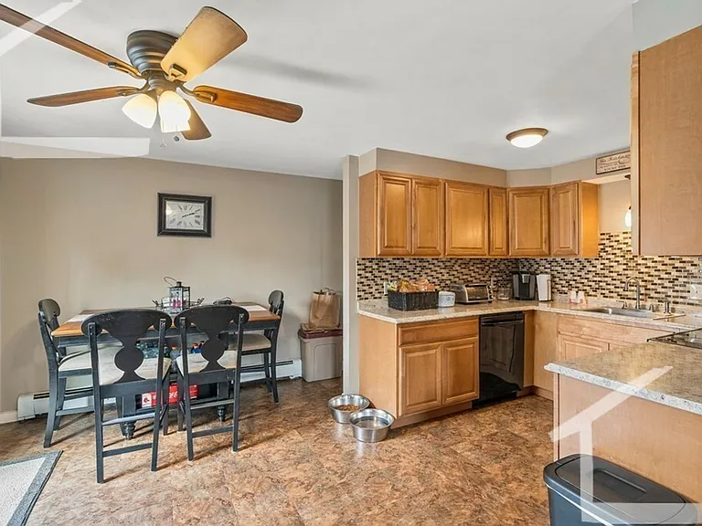 91 Silver Lake Ave #2 — Photo 4
