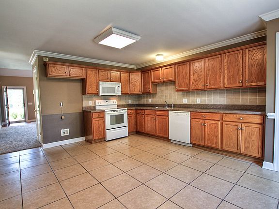 5th image of 2227 Keegan Dr