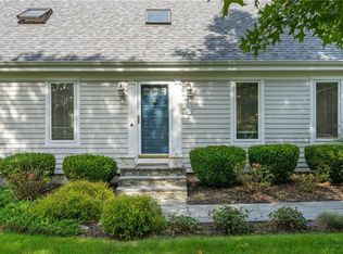 29 Sullivan Ln, Bristol, RI 02809