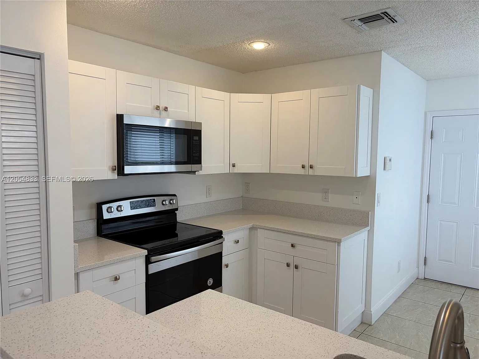 Forest Ridge Cluster Home — Photo 3