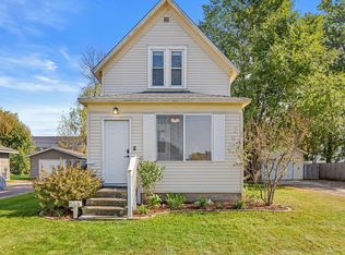 210 Dahlin Ave NE, Isanti, MN 55040
