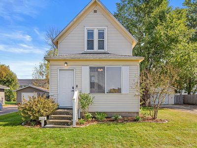 210 Dahlin Ave NE, Isanti, MN, 55040
