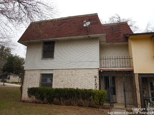 1st image of 6123 FARRAGUT DR #0