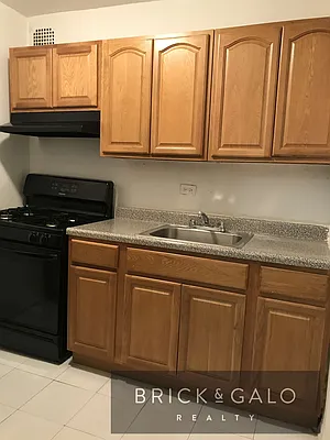 Rented by BRICK & GALO REALTY CORP | media 24