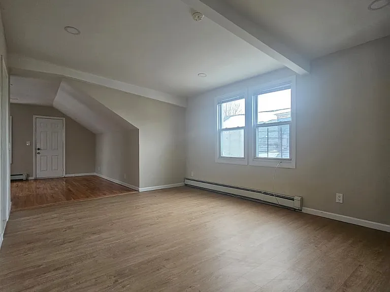 20 Monroe St #3 — Photo 2