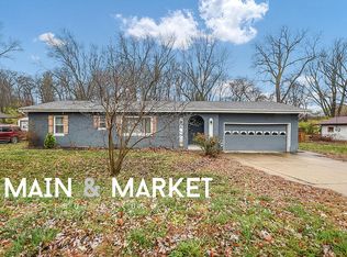 18 Marie Dr, Saint Charles, MO 63301