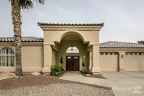 In the Exclusive Lakeridge Estates
