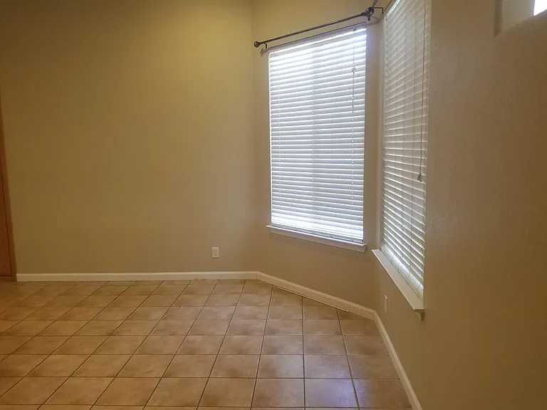 514 Rodeo Grounds Way — Photo 11