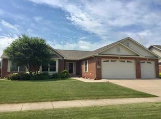 1951 Kingtree Dr, Morris, IL