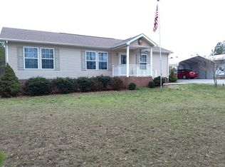 1472 Carter Rd, Farmville, VA 23901