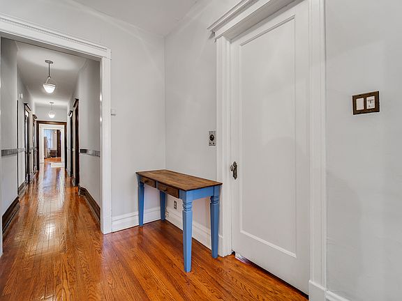3rd image of 5324 S Hyde Park Blvd APT 3