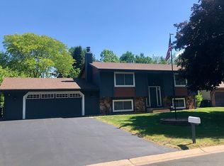 1743 Presidential Ln, Shakopee, MN 55379