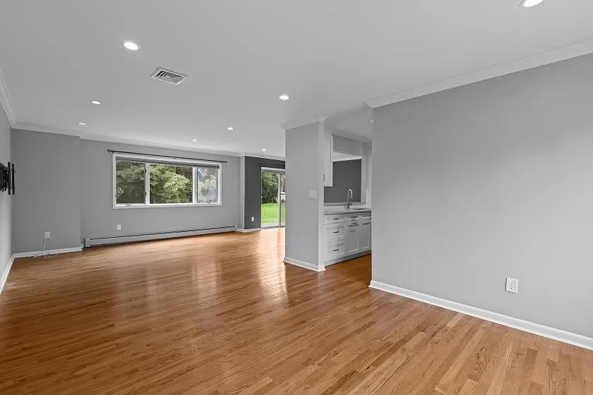 2 bed, 1600 sqft, $3,590 — Photo 2