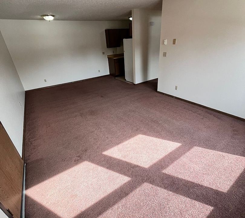 2nd image of 1108 Meridian Heights Dr #8