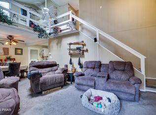 528 Saunders Ct, Bushkill, PA 18324