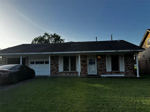 2102 Taft Dr, Baytown, TX 77520
