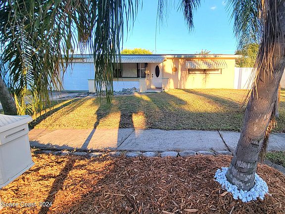 3rd image of 769 Clarke Ave