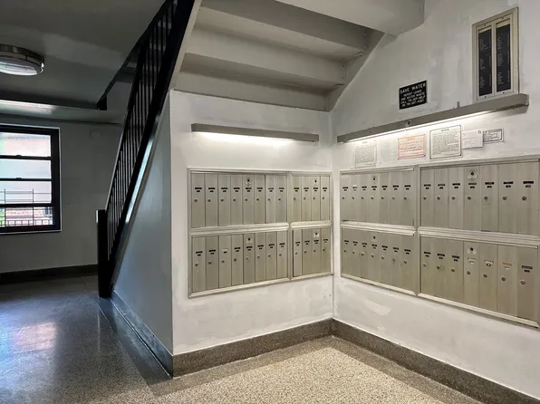 112-24 Northern Boulevard image 21 of 29