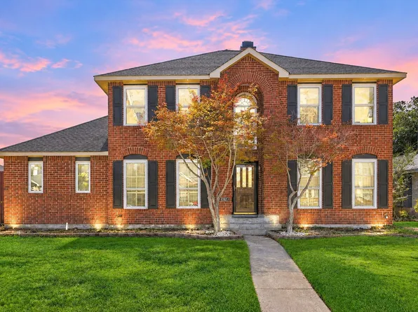 8302 Brentwood St, Rowlett, TX 75088