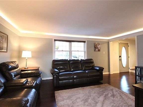 4th image of 3108 Julie Dr