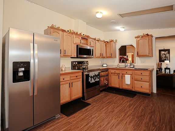 5th image of 31 Magnolia Ln