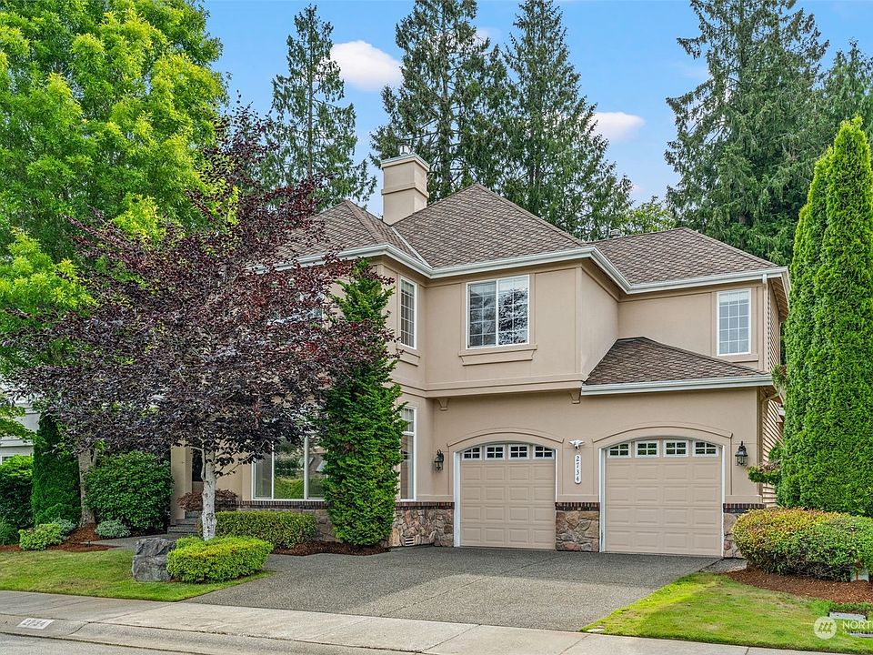 1st image of 2734 206th Terrace NE