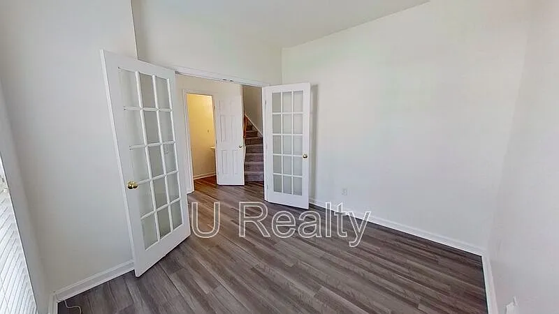 4 bed, 2.5 bath, 2175 sqft, $2,395 — Photo 3