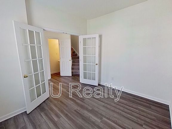 3rd image of 2014 Rosewater Ln