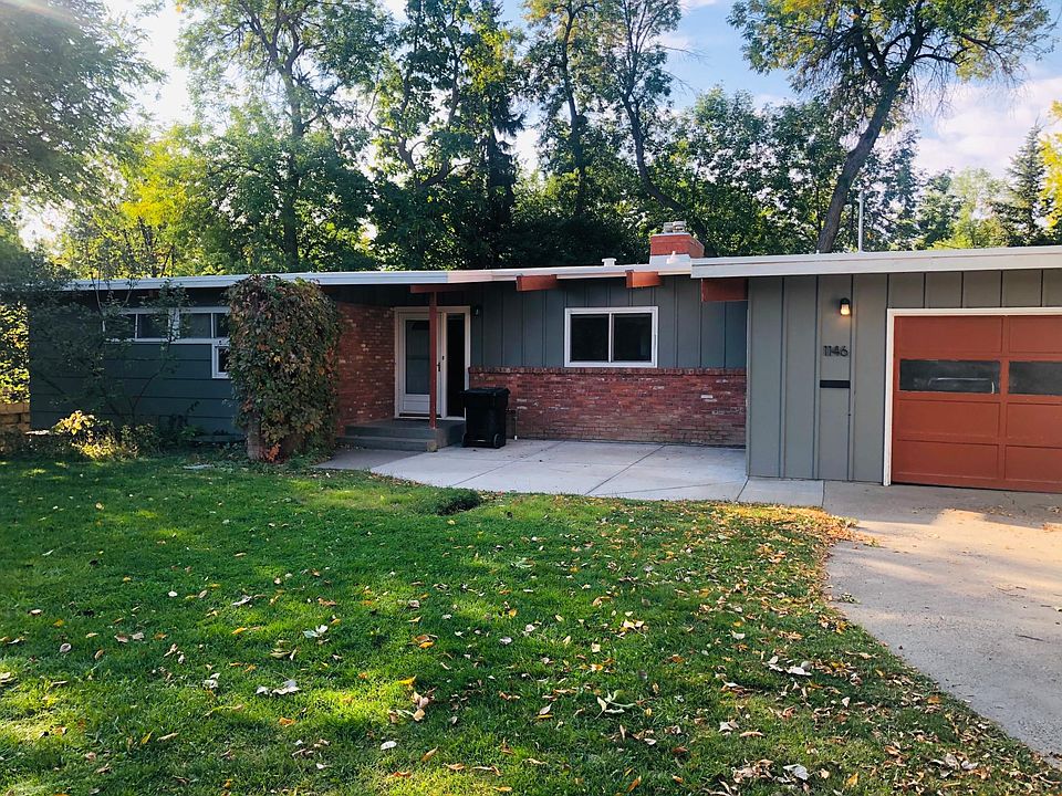 Front entrance, 2 car garage included with this unit