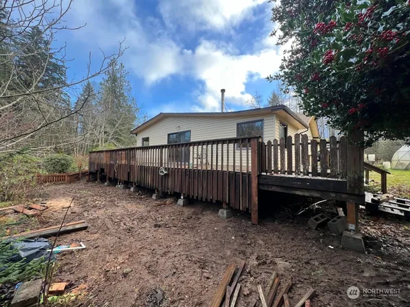 32 Gossett, Joyce, WA 98363