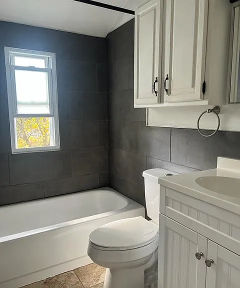 4601 Tremont Ave #2 — Photo 9