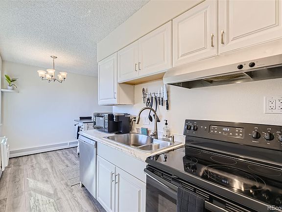 4th image of 1045 N Pennsylvania Street #401